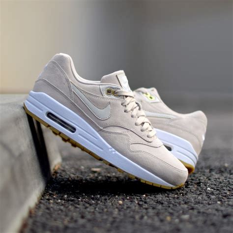 nike air max 1 suede zwart|Air Max 1 Shoes .